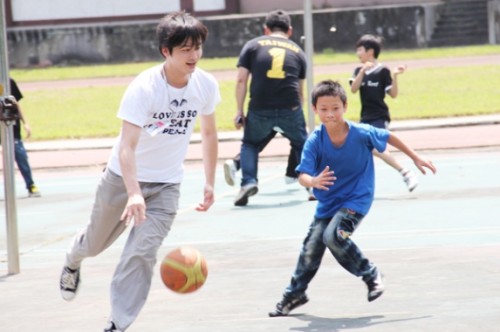 /upload/website/csr_social/normal/在球場上一起熱情遊戲